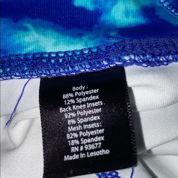 Blue Pattern Athletic Cropped Leggings - Picture 6 of 6